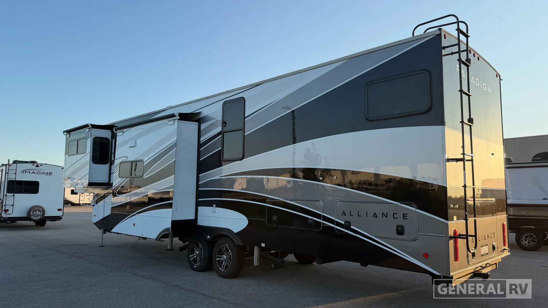 2026 Alliance RV Paradigm 385FL - Photo 4