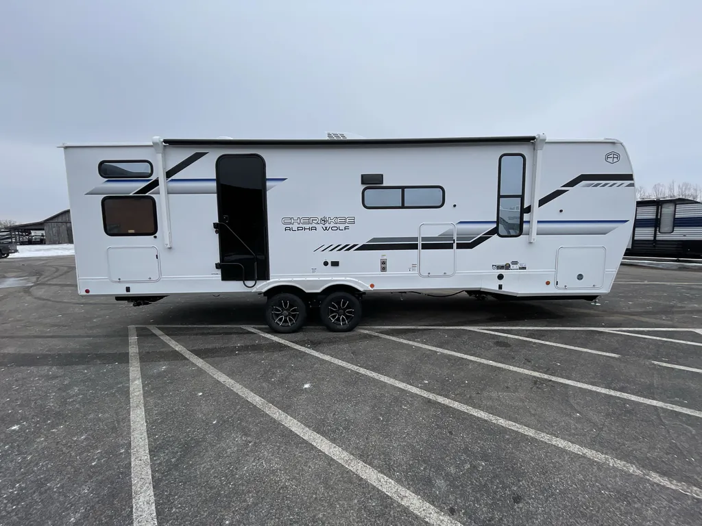 2026 Forest River Alpha Wolf 24TRUNK, Photos photo 5