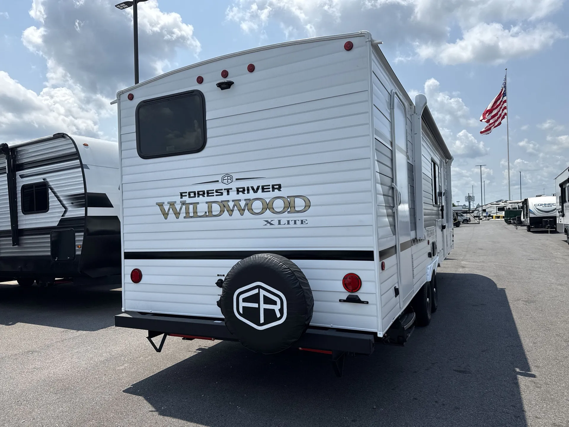 2027 Forest River Wildwood 263BHXL — backside
