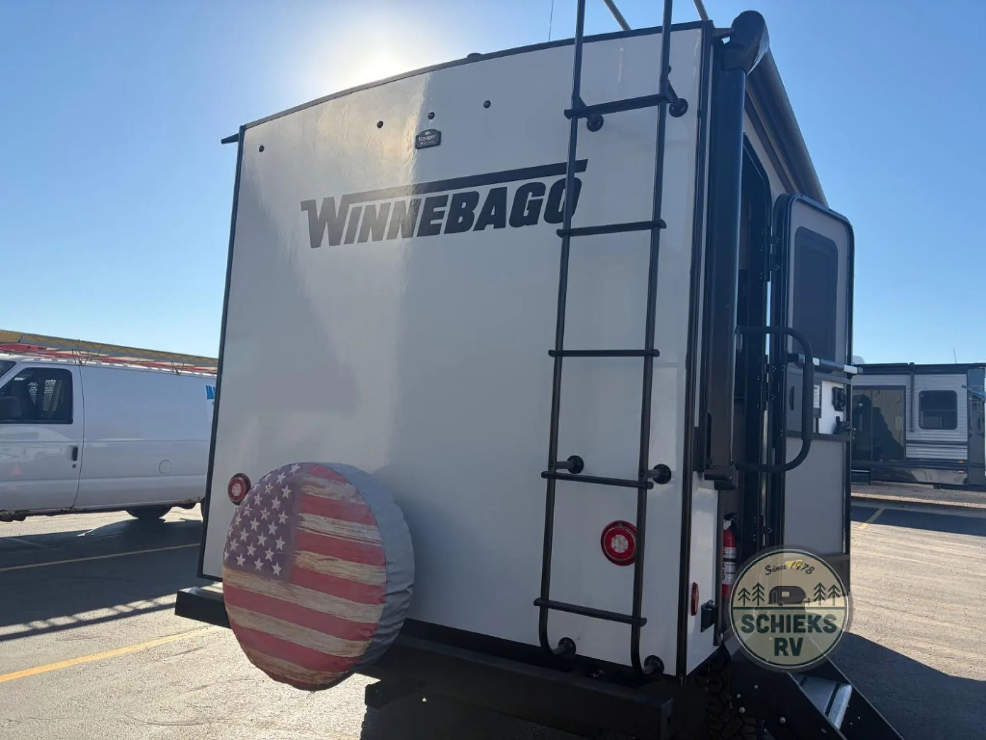 2022 Winnebago Micro Minnie 1808FBS - Photo 4