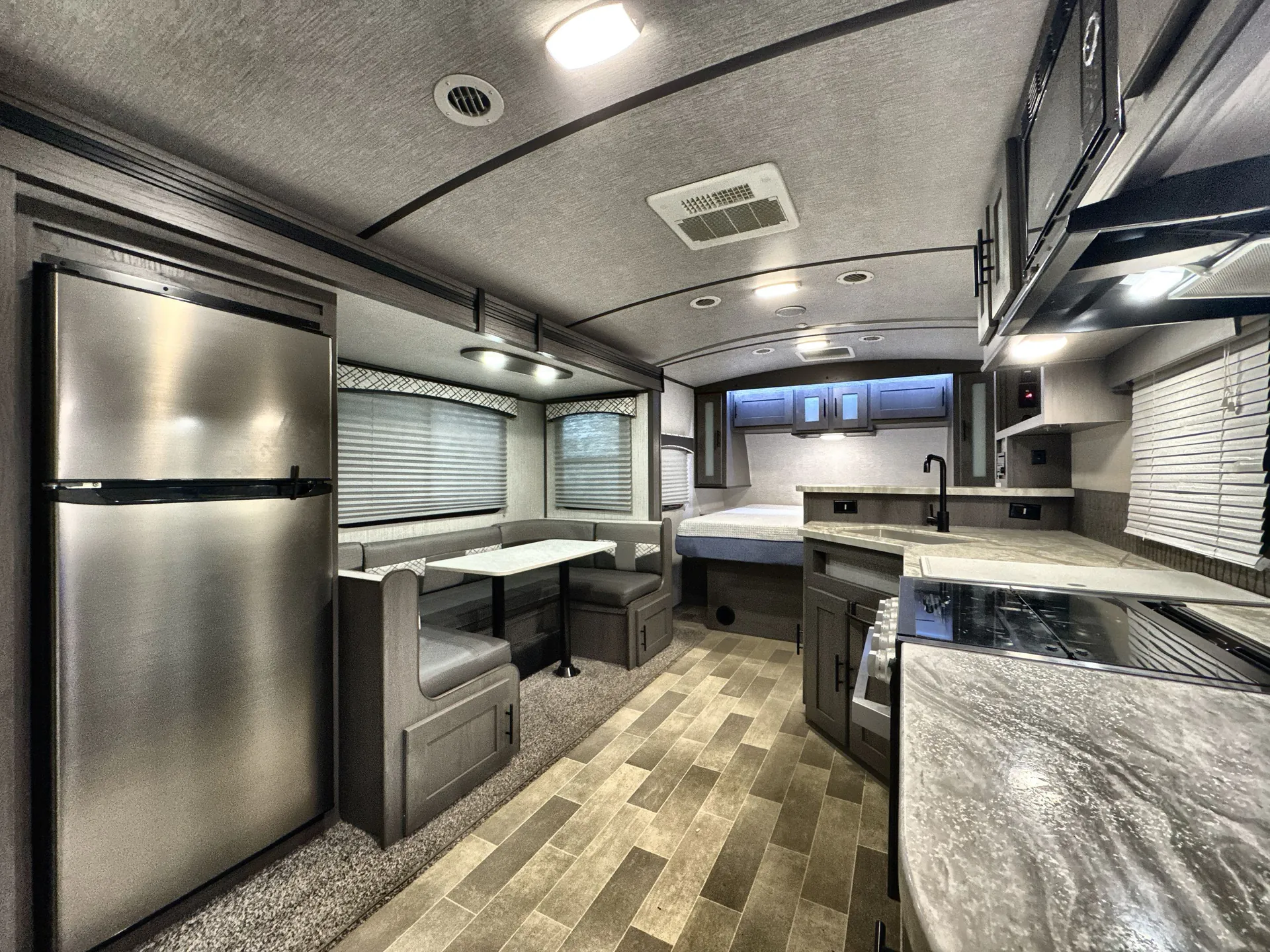 2020 Cruiser RV MPG 2120RB — living area main