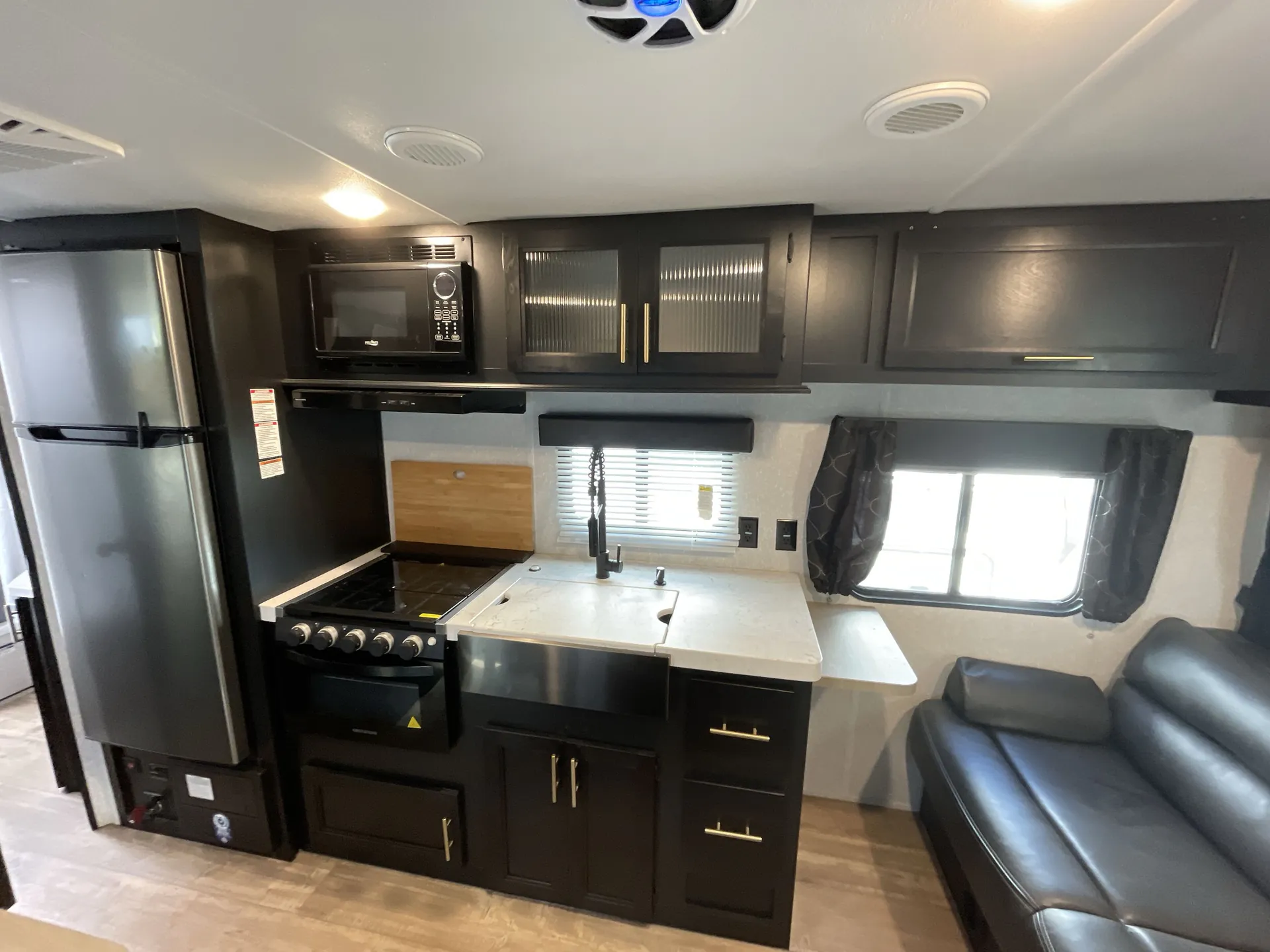2022 Forest River Cherokee Grey Wolf 26DJSE — living area main