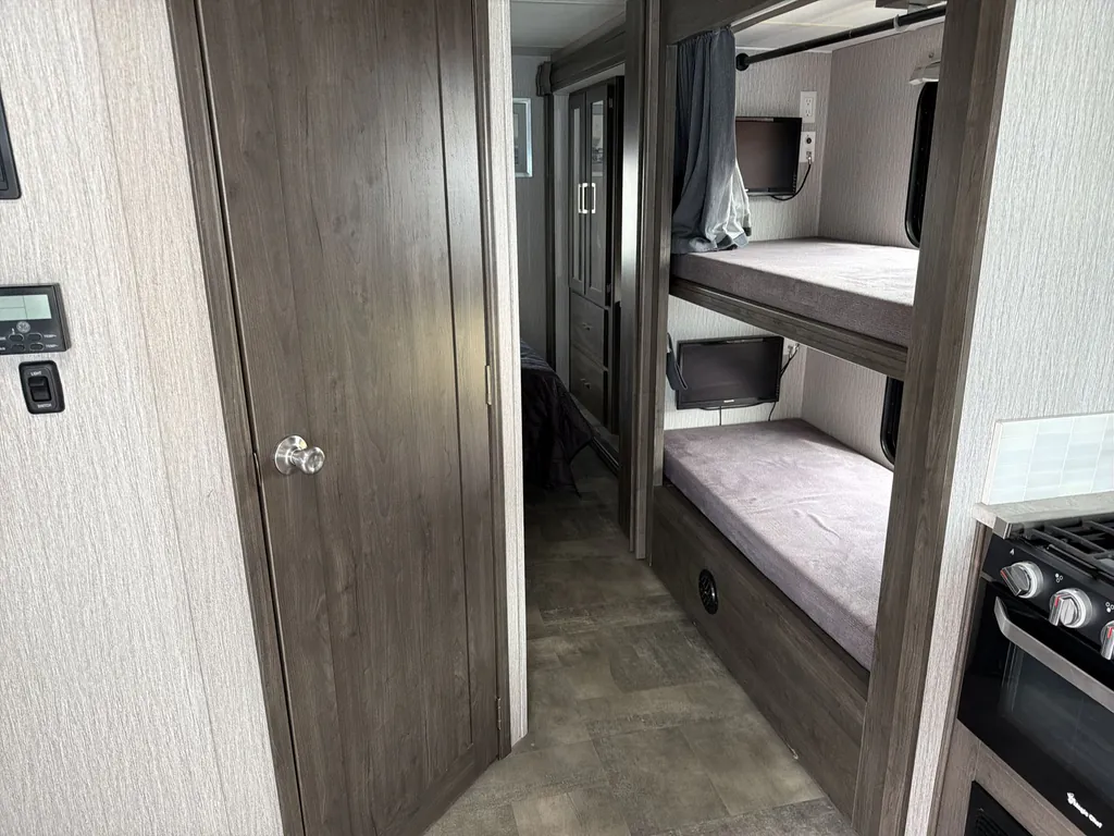 2023 Coachmen Pursuit 31BH, Photos photo 18