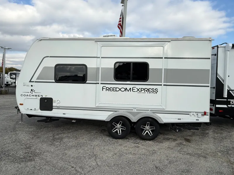 2026 Coachmen Freedom Express Select 18SE, Photos photo 30