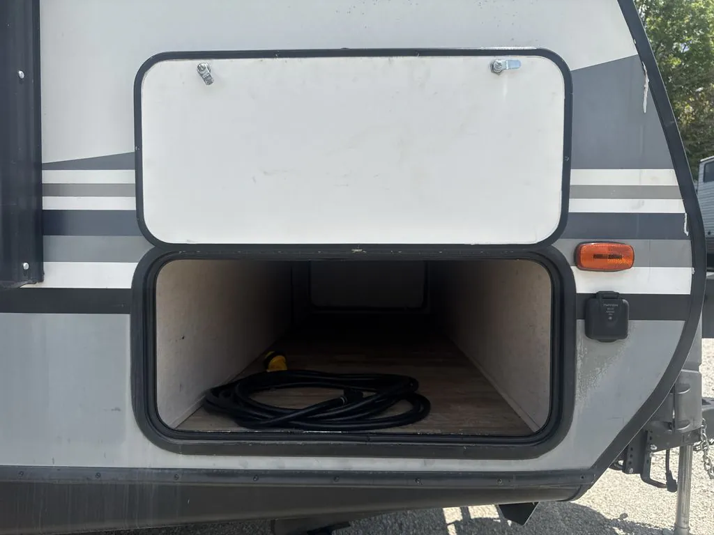 2018 Forest River RV Surveyor Legend 295QBLE, Photos photo 5