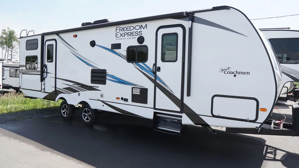 2021 Coachmen Freedom Express Ultra Lite 287BHDS - Photo 2