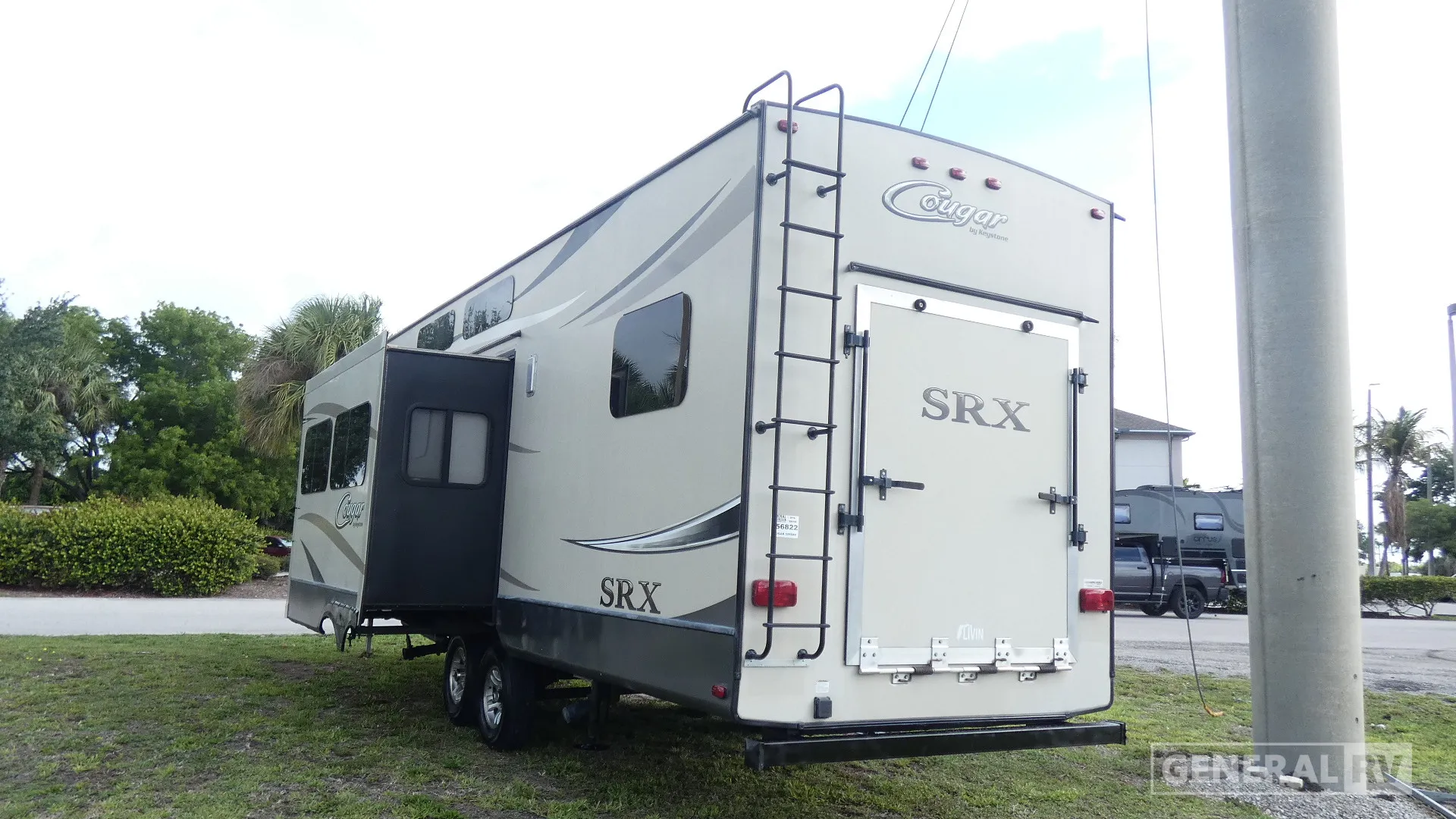 2016 Keystone Cougar 326SRX - Photo 4