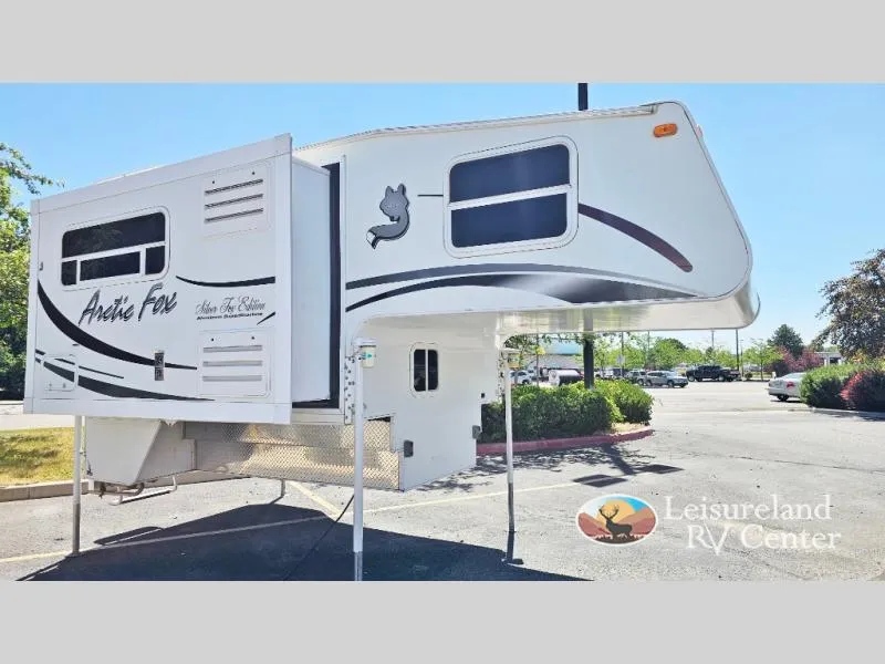 2008 Northwood Arctic Fox Camper 811 - Photo 2