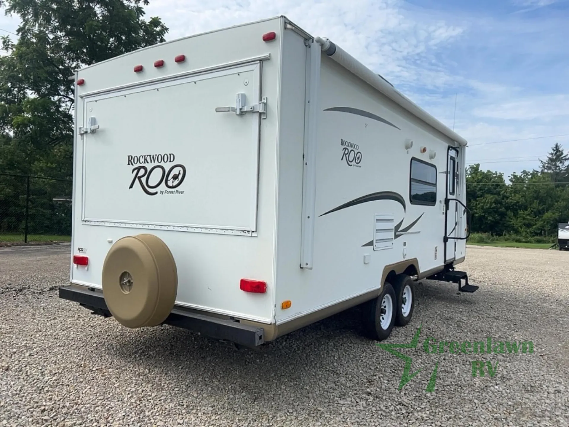 2011 Forest River Rockwood Roo 23SS — Photo 7