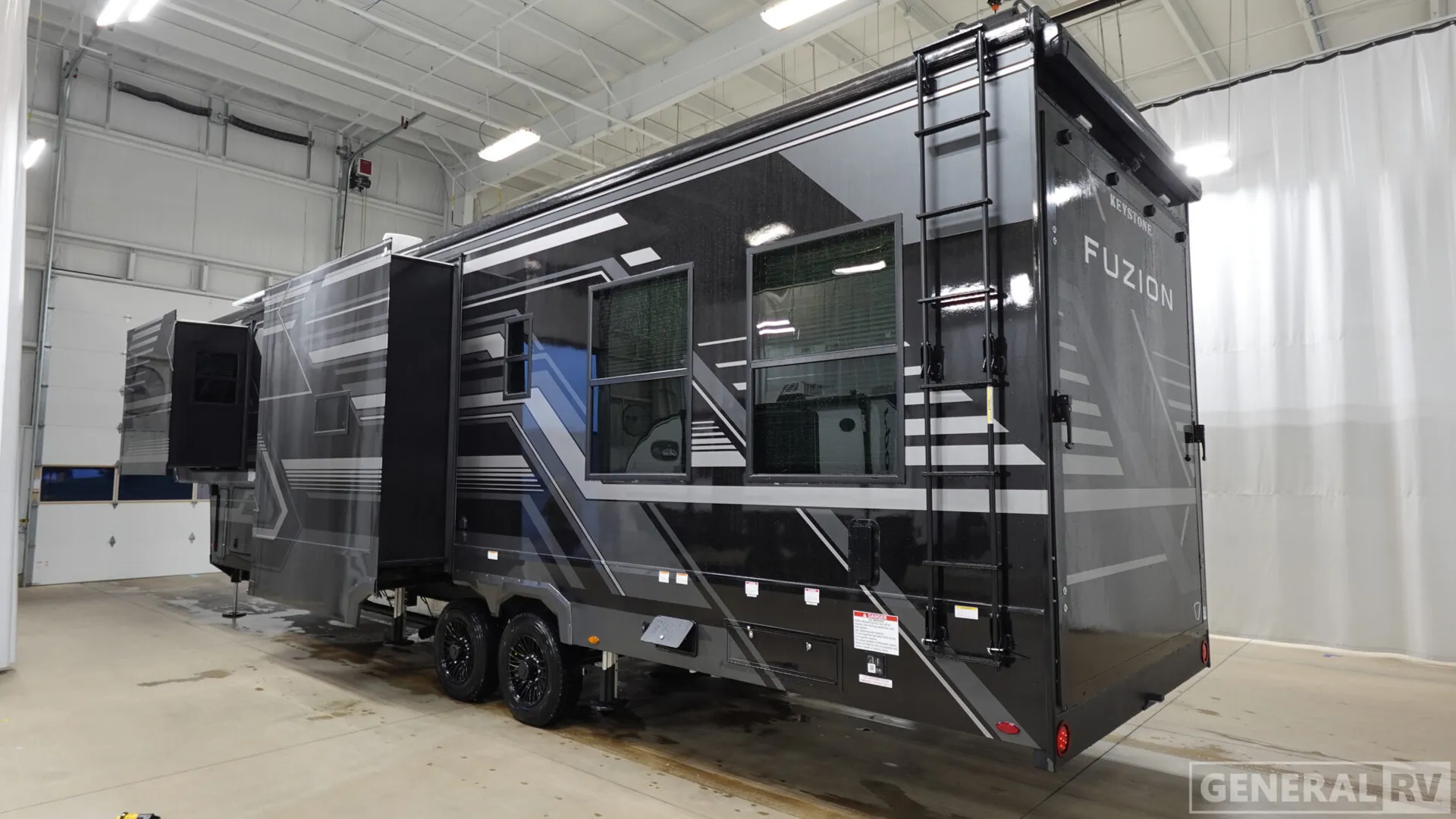 2026 Keystone RV Fuzion 373 - Photo 4