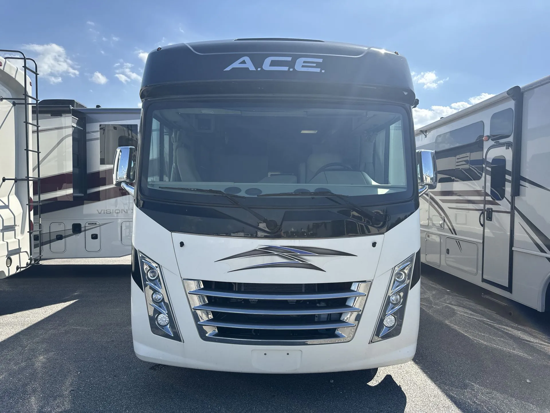 2022 Thor Motor Coach A.C.E 29.5 - Photo 3