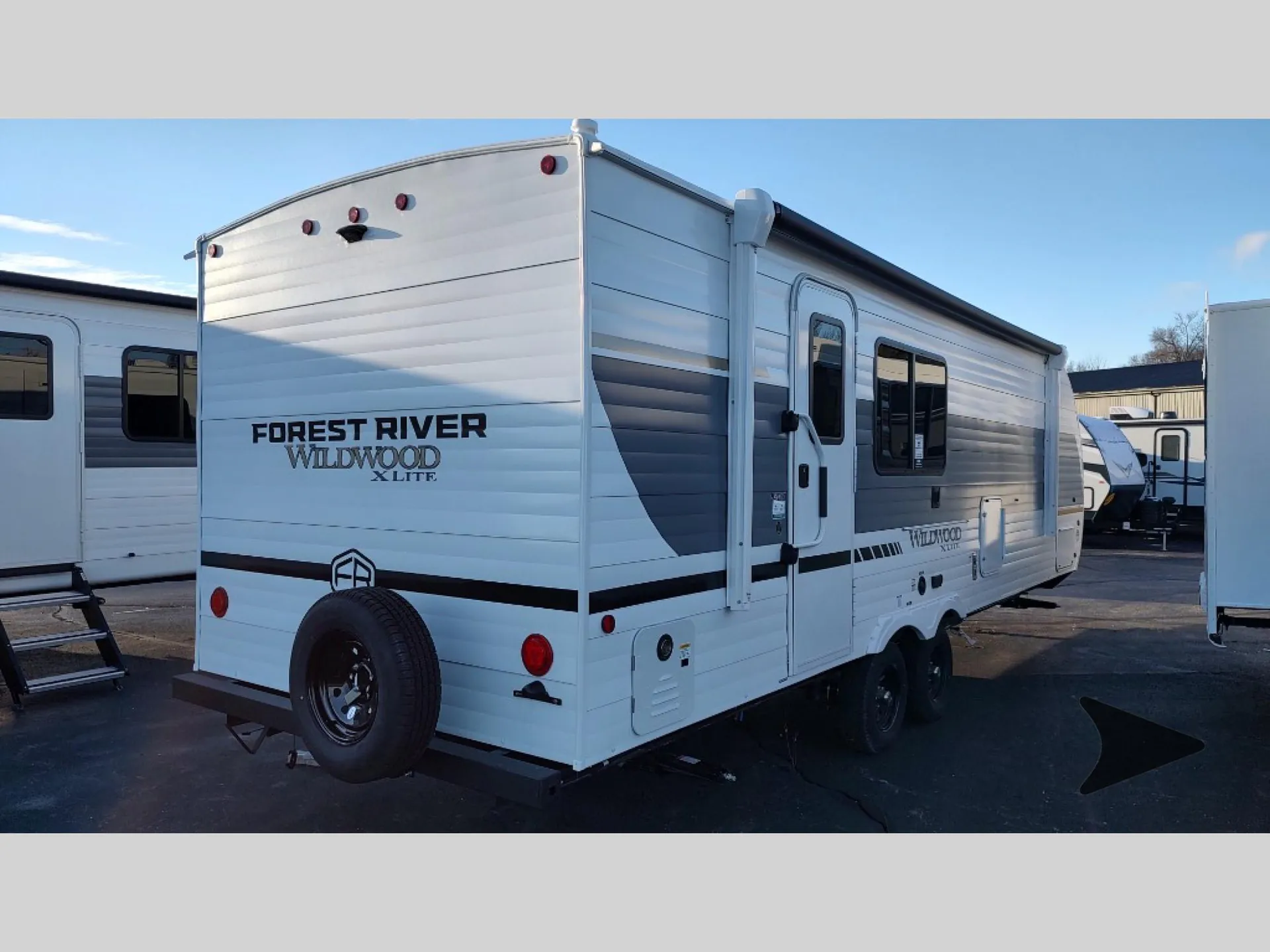 2026 Forest River Wildwood X-Lite 26ICE — Photo 6