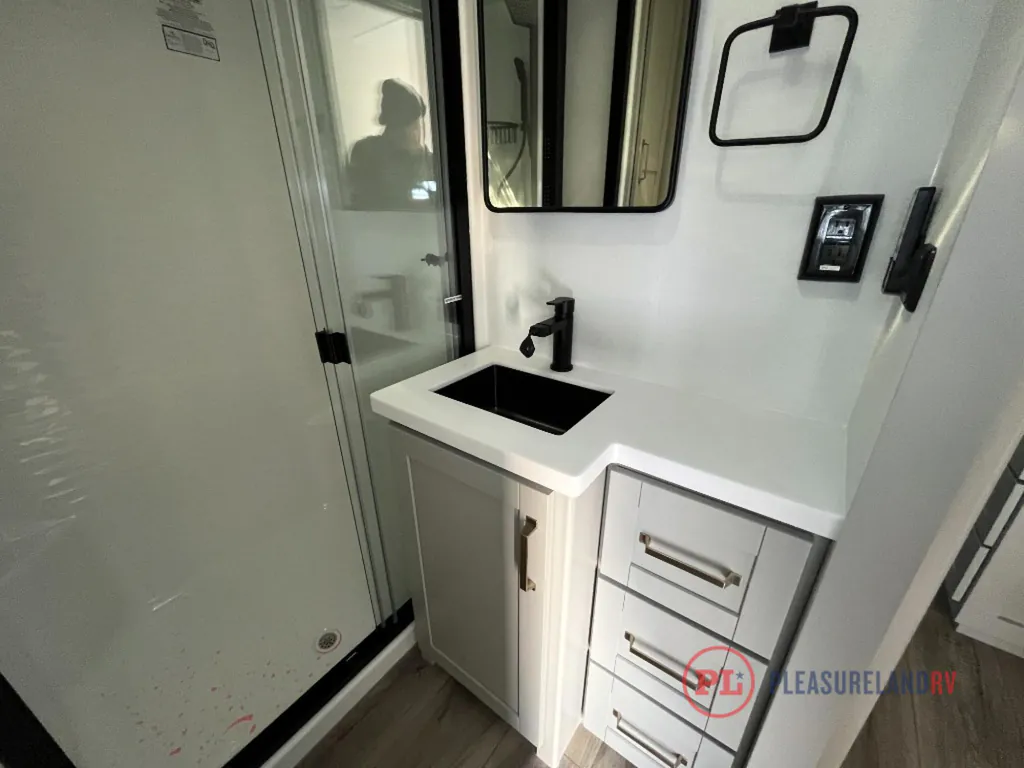 2026 Brinkley Model Z 3515, Photos photo 26