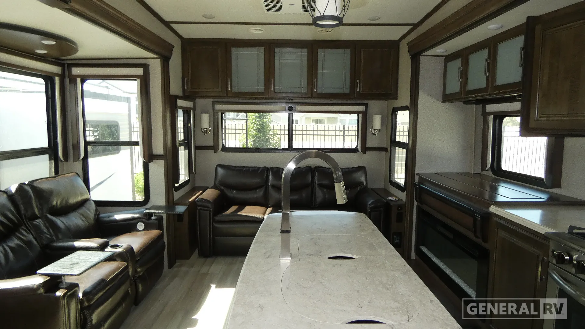 2021 Grand Design Solitude 310GK - Photo 3