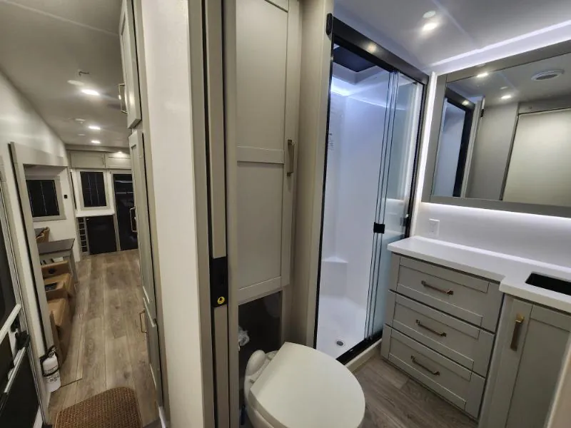 2025 Brinkley Model Z 3300, Photos photo 32