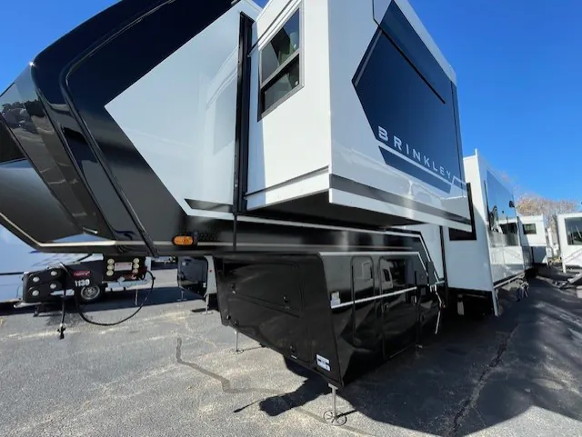 2026 Brinkley Model G 3970, Photos photo 6