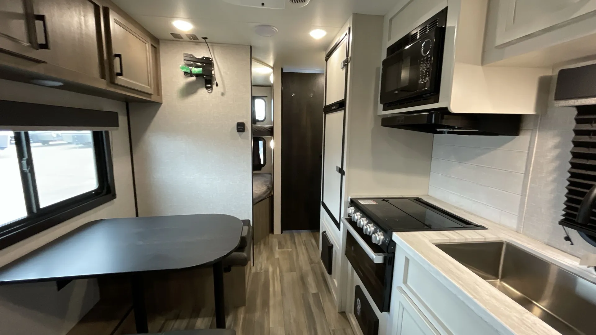 2023 Highland Ridge Open Range Conventional 20MB — living area main
