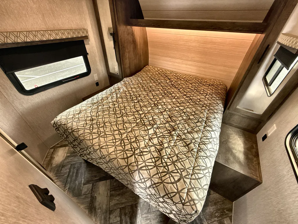 2022 Forest River Stealth FQ2715G, Photos photo 15