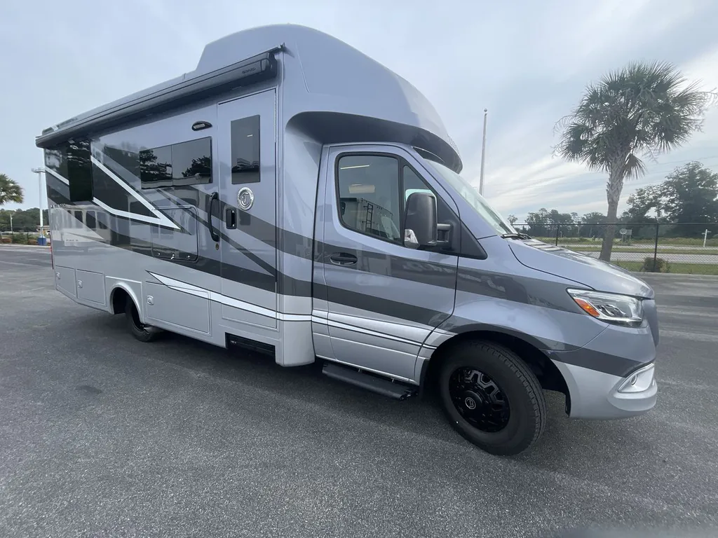 2027 Tiffin Wayfarer 25 PW, Photos photo 7