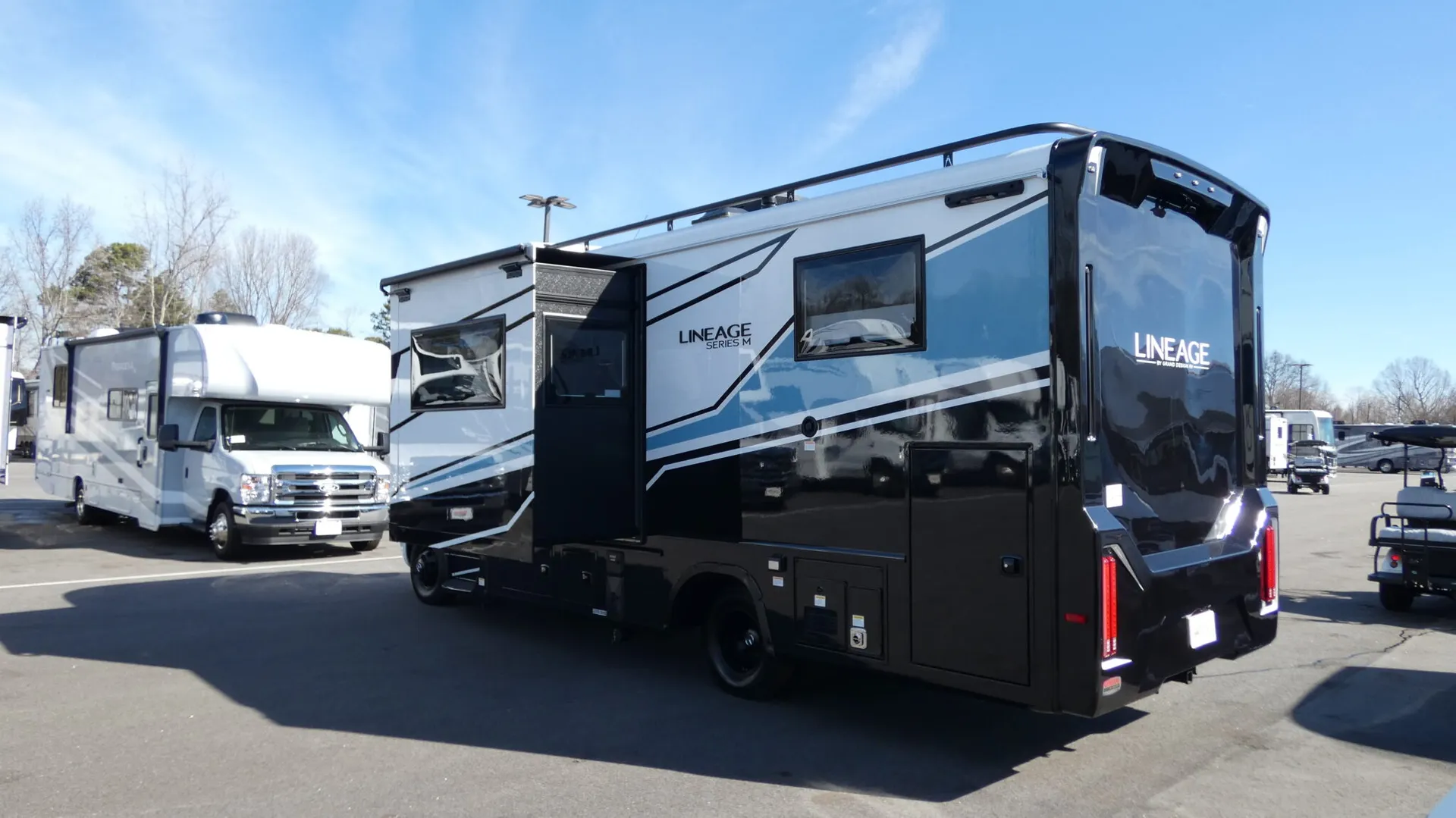 2026 Grand Design Lineage Series M 25TK - Photo 4
