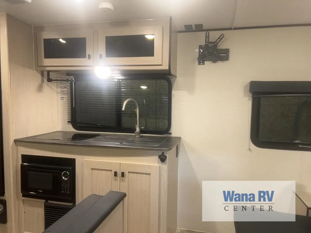 2023 Coachmen Apex Nano 186BH, Photos photo 23