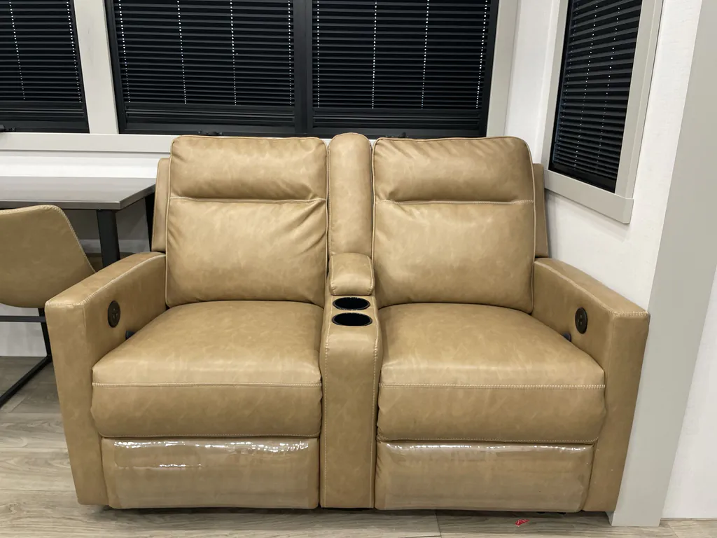 2025 Brinkley Model G 4100, Photos photo 32