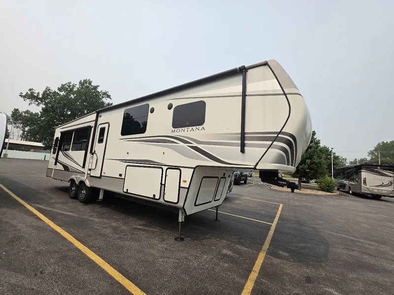 2022 Keystone Montana 3231CK, Photos photo 2
