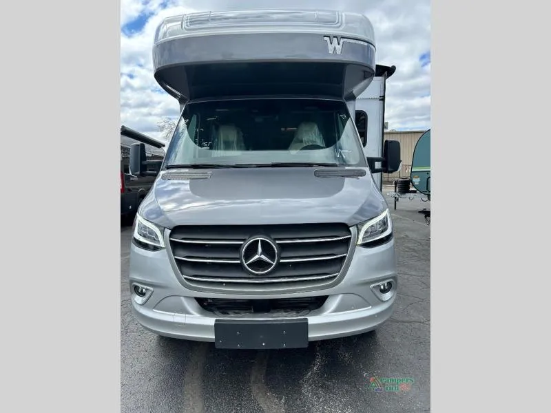 2025 Winnebago View 24T AWD - Photo 4