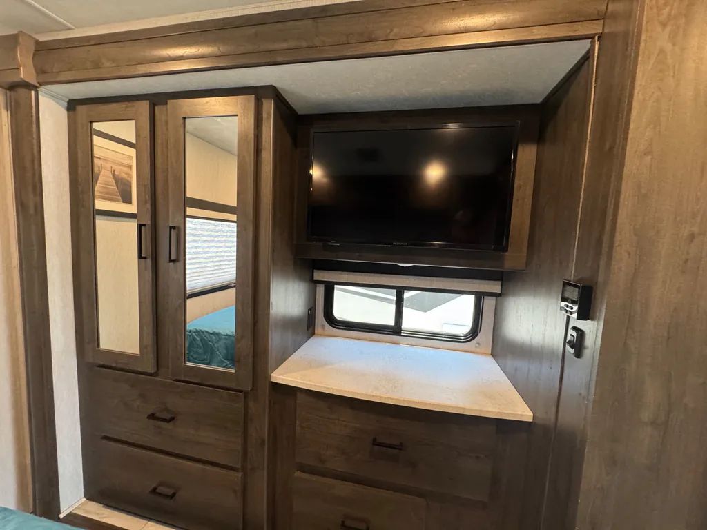 2024 Coachmen Pursuit 31BH, Photos photo 21