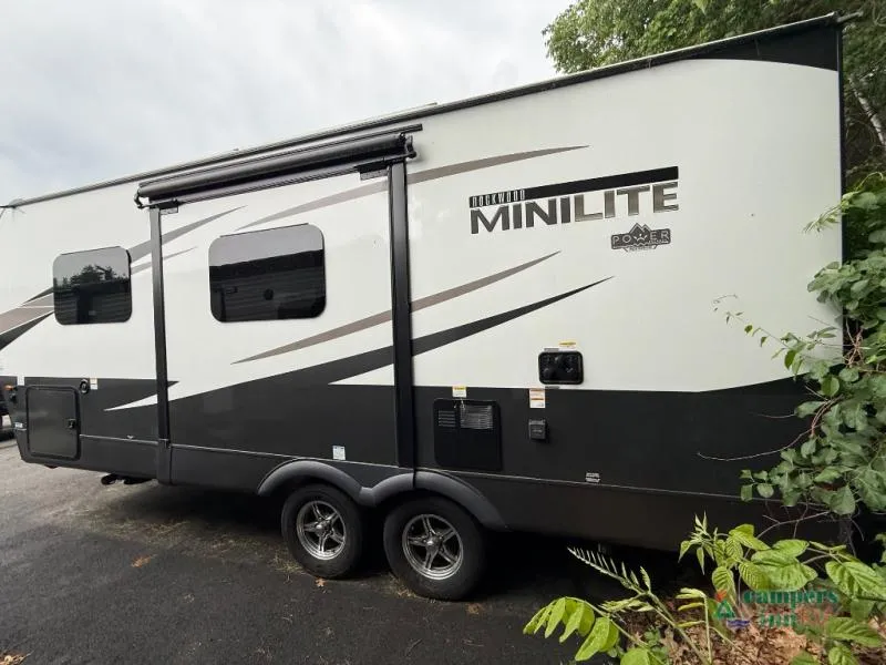 2025 Forest River Rockwood Mini Lite 2205S - Photo 4