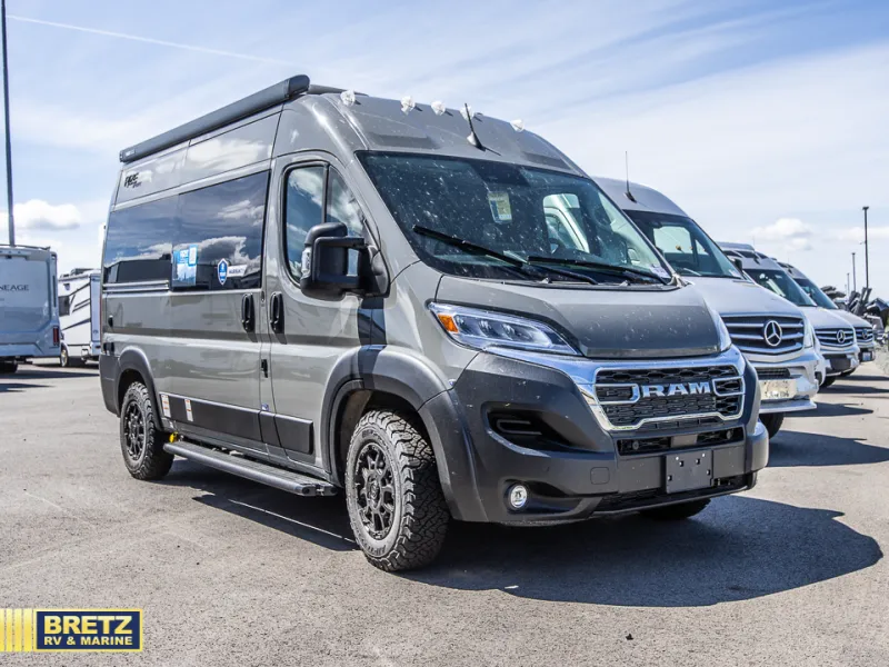 2026 Thor Motor Coach Rize 18M - Photo 2