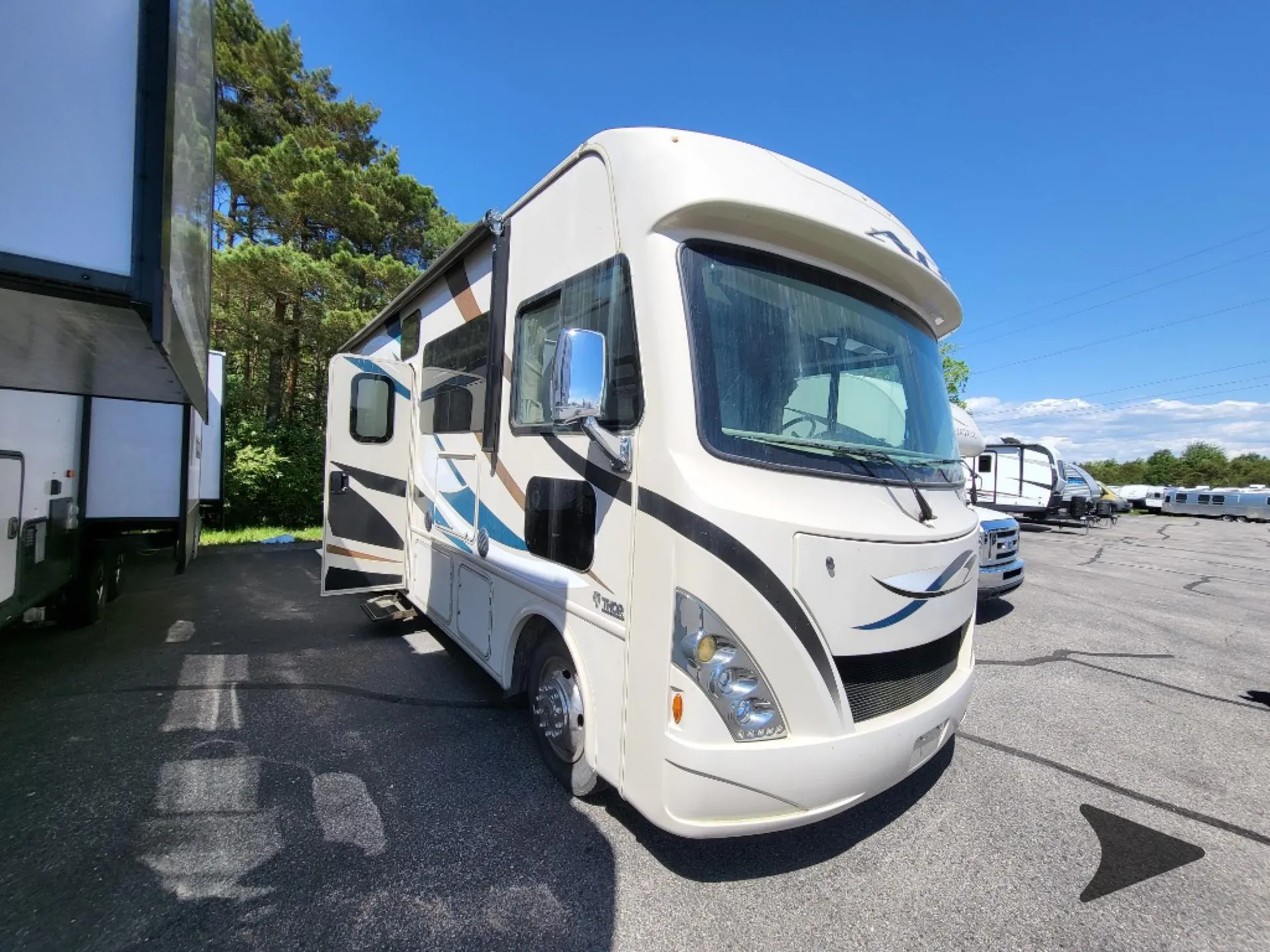 2018 Thor Motor Coach A.C.E 27.2 - Photo 2