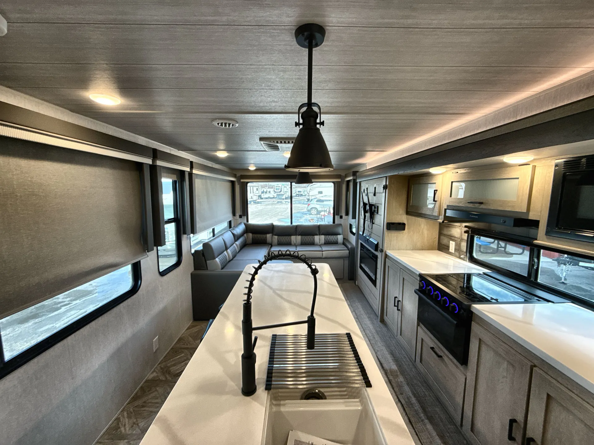2024 Forest River Wildwood 28VIEW — living area main