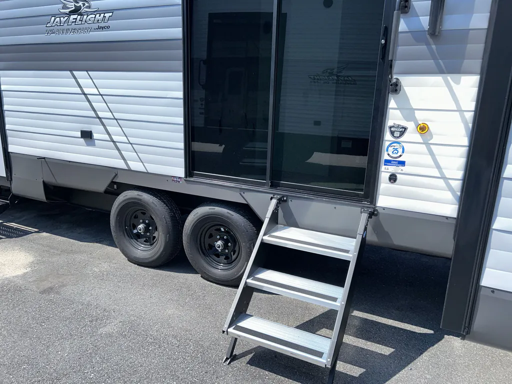 2027 Jayco Jay Flight Bungalow 401LOFT DS, Photos photo 33