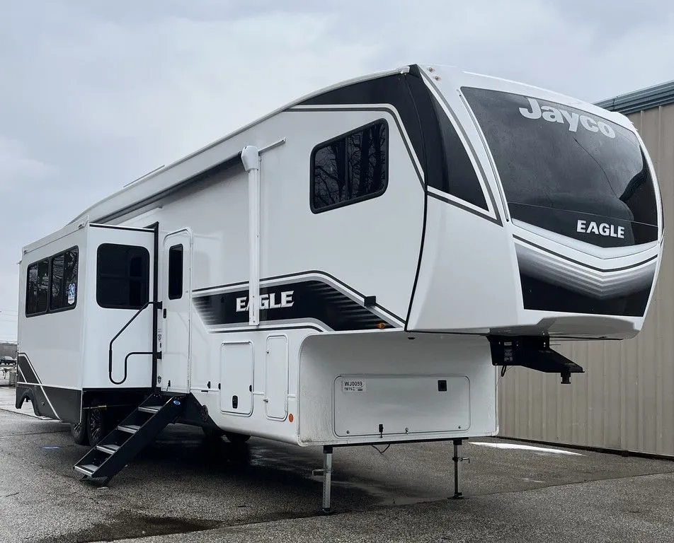 2026 Jayco Eagle 367TBTS - Photo 2