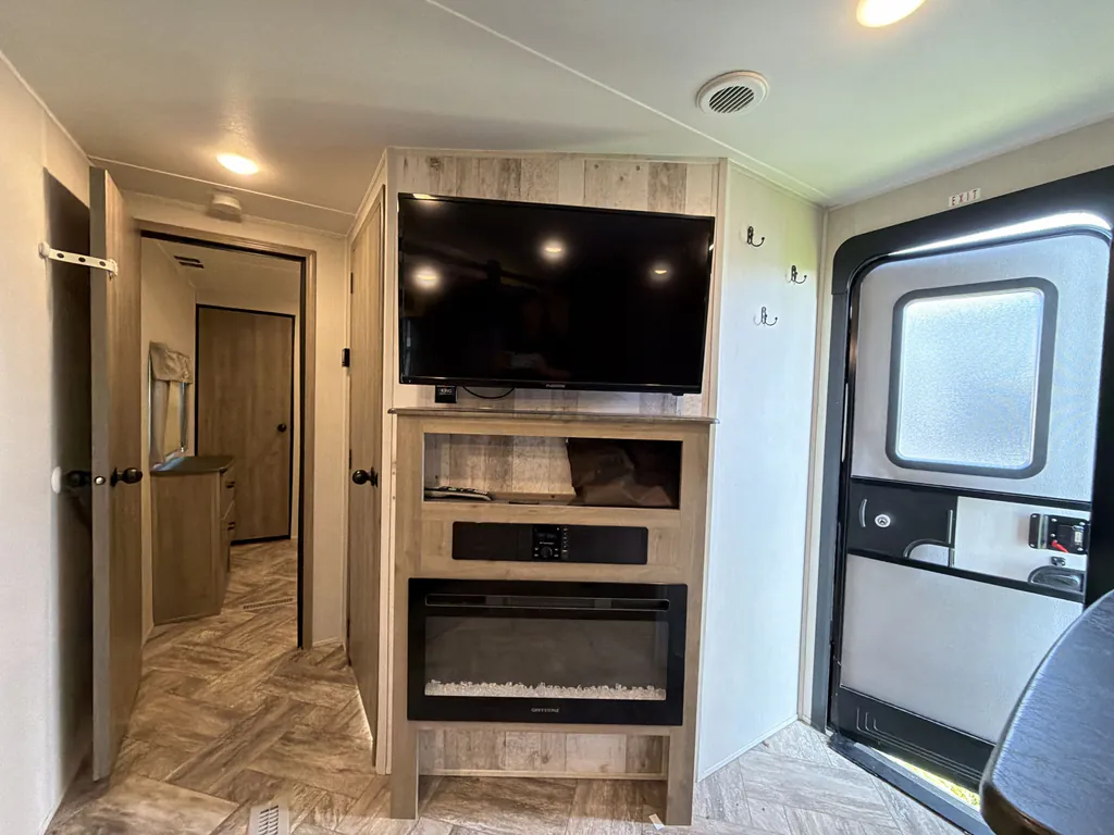 2023 Forest River Puma 32BHQS, Photos photo 11