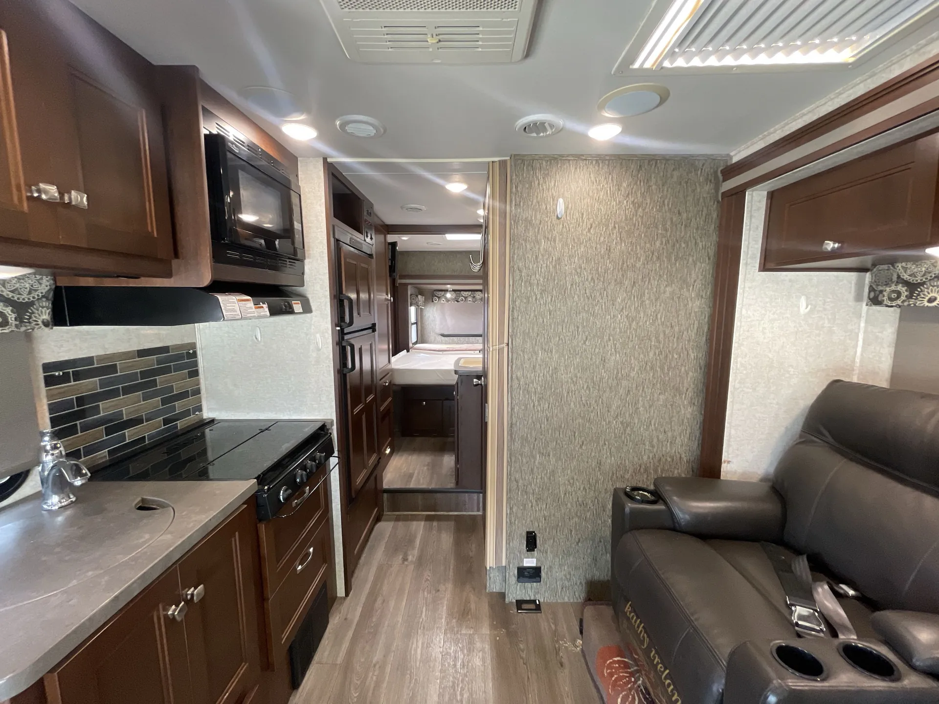 2017 Forest River Sunseeker Mbs 2400R — front