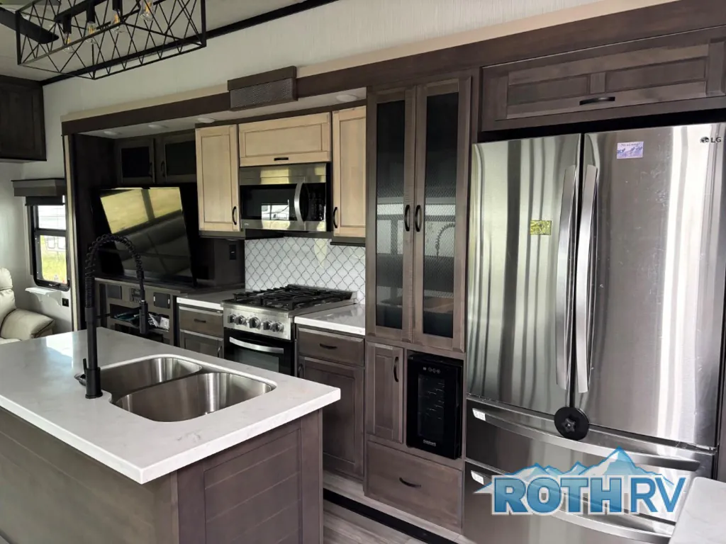2022 Forest River Cedar Creek Champagne Edition 38EL, Photos photo 7