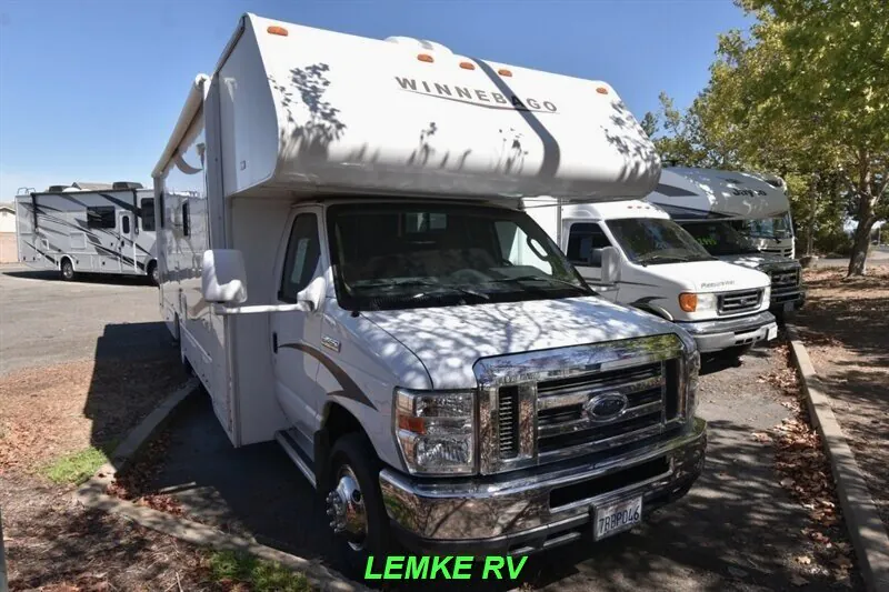 2014 Winnebago Minnie Winnie 31K - Photo 2