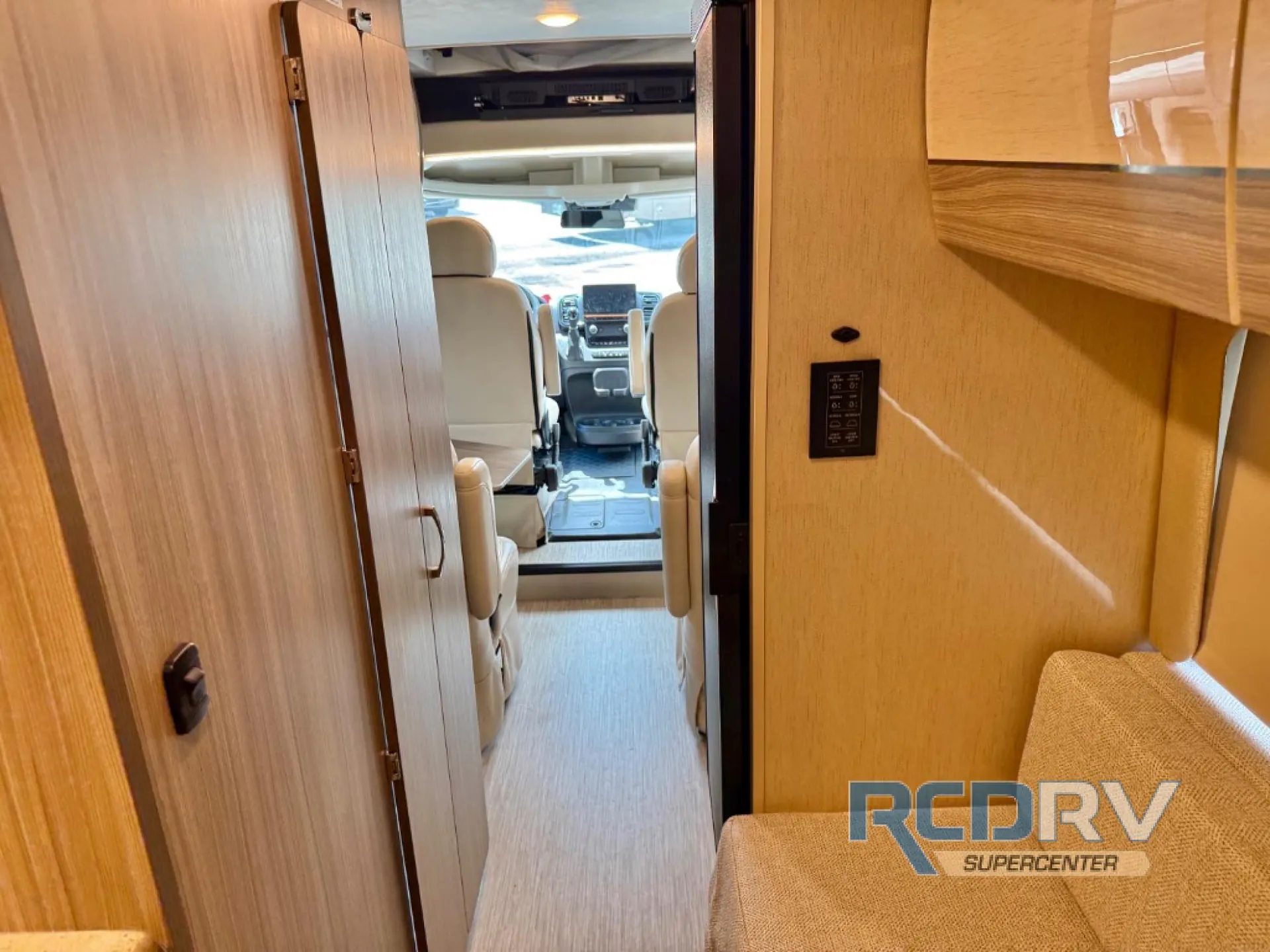 2024 Entegra Coach Ethos 20D - Photo 4