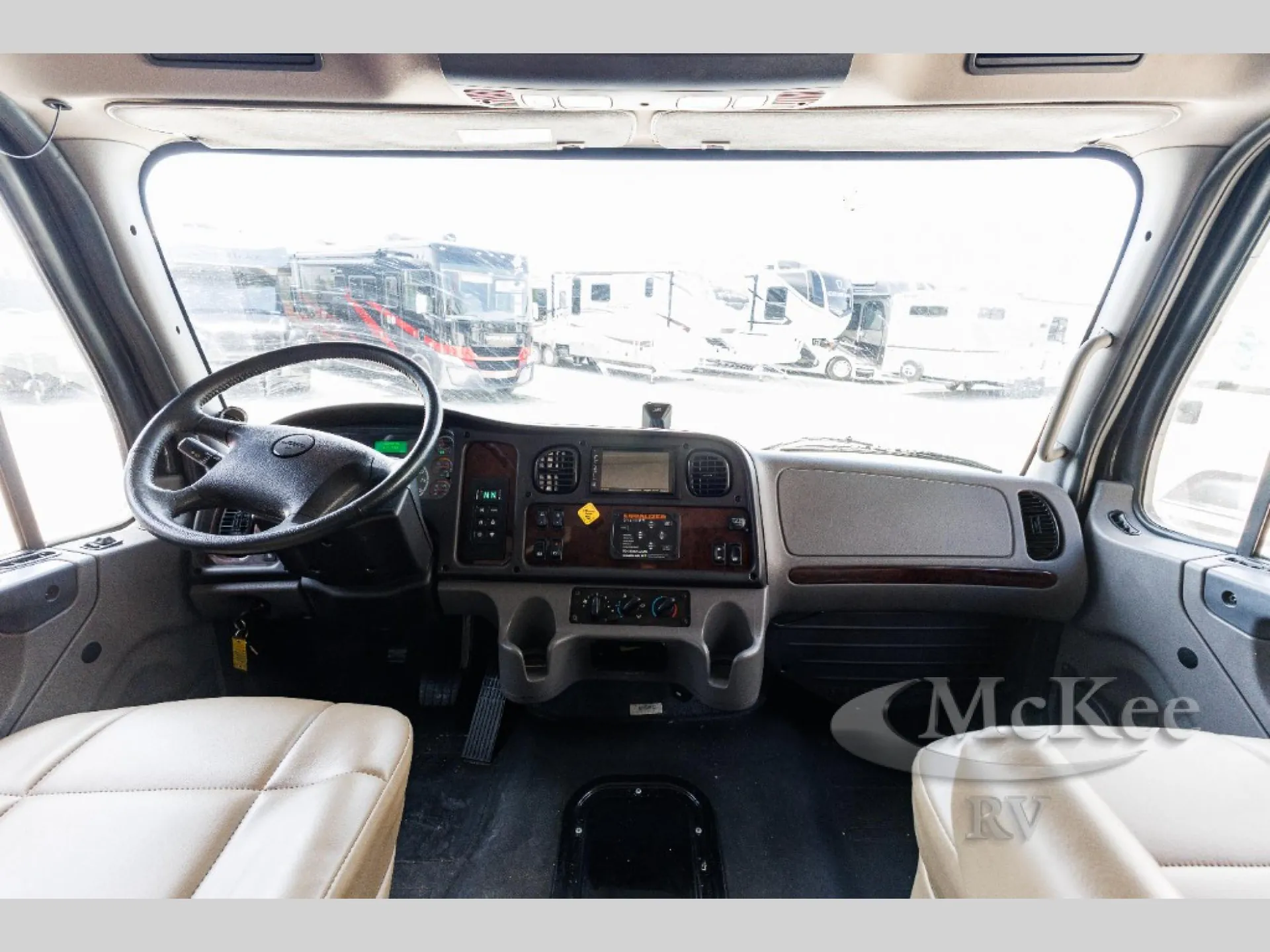 2020 Entegra Coach Accolade 37TS dealer photo 10 from McKee RV
