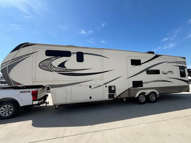 2018 SOLITUDE 384 GK - Photo 3