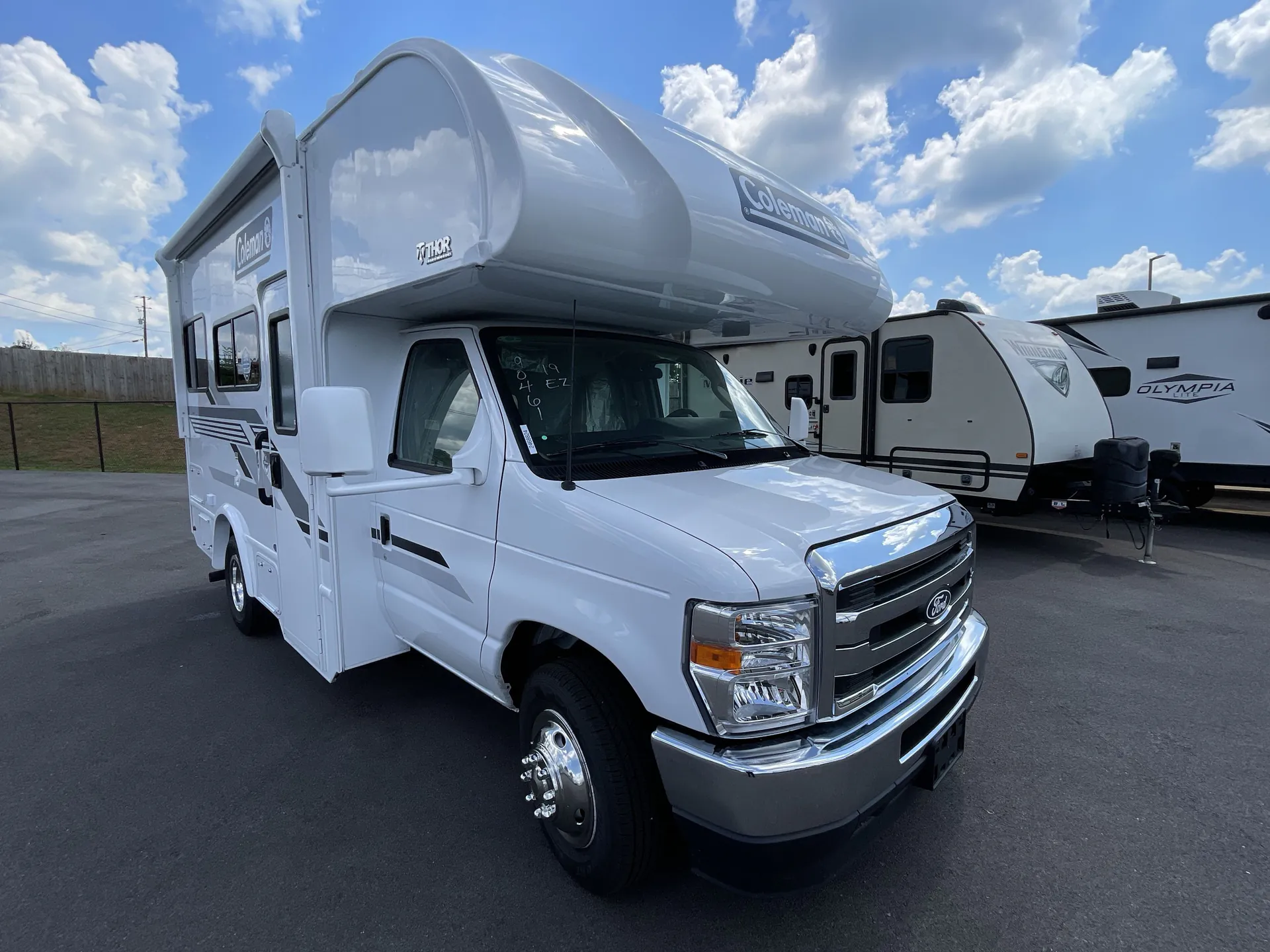 2026 Thor Motor Coach Coleman 19EZ - Photo 2