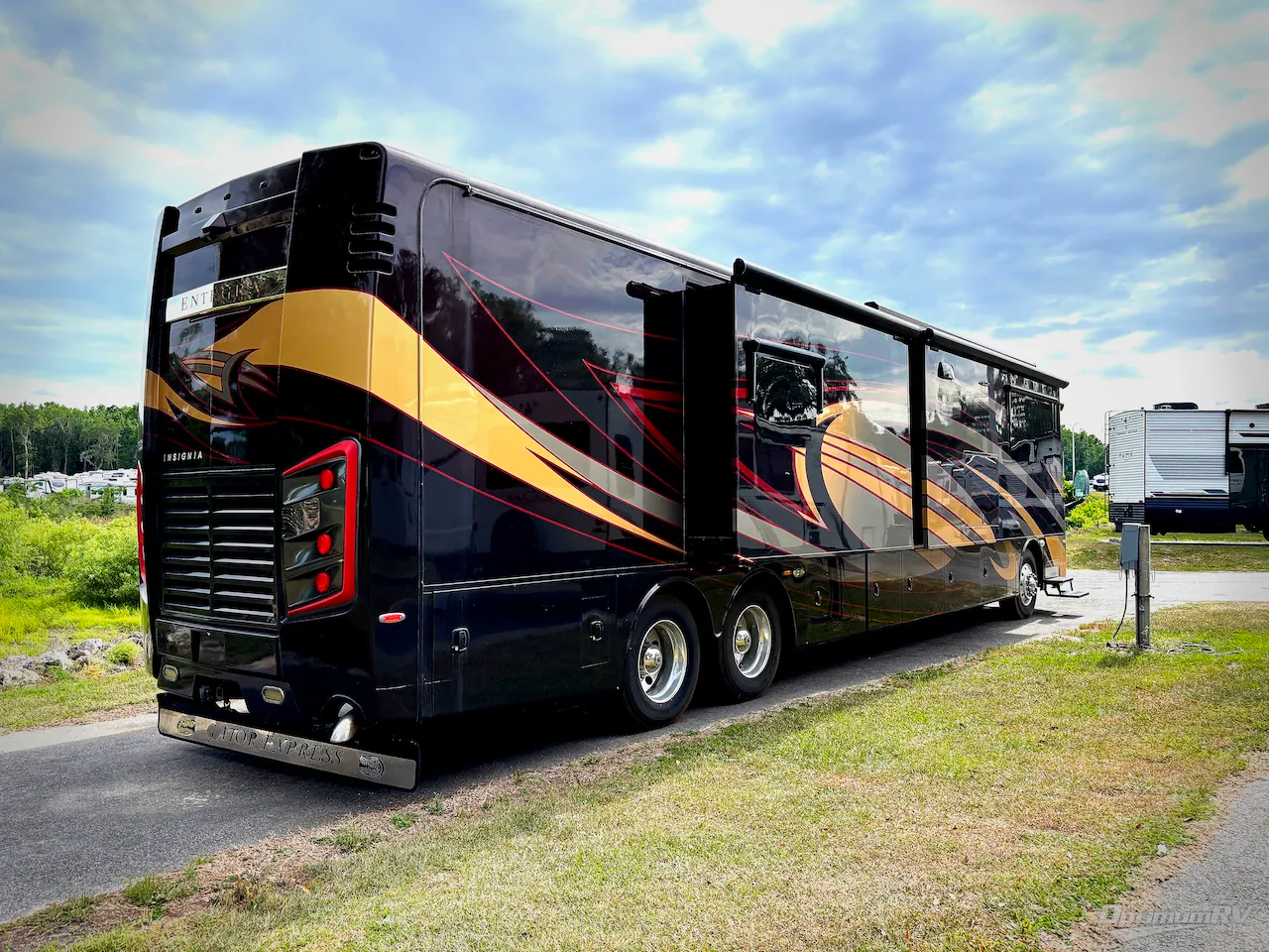 2017 Entegra Coach Insignia 44B - Photo 3