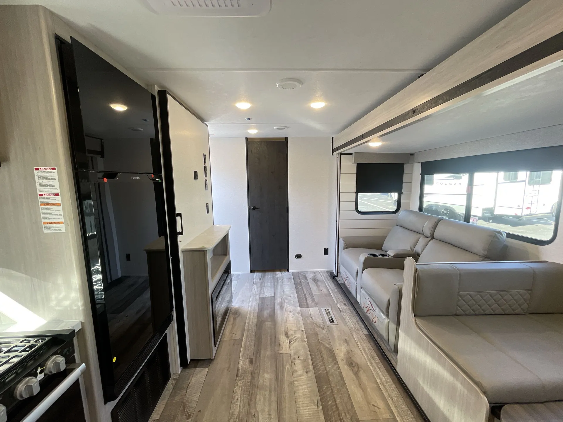 2025 crossroads Sunset Trail 26RBS — living area main