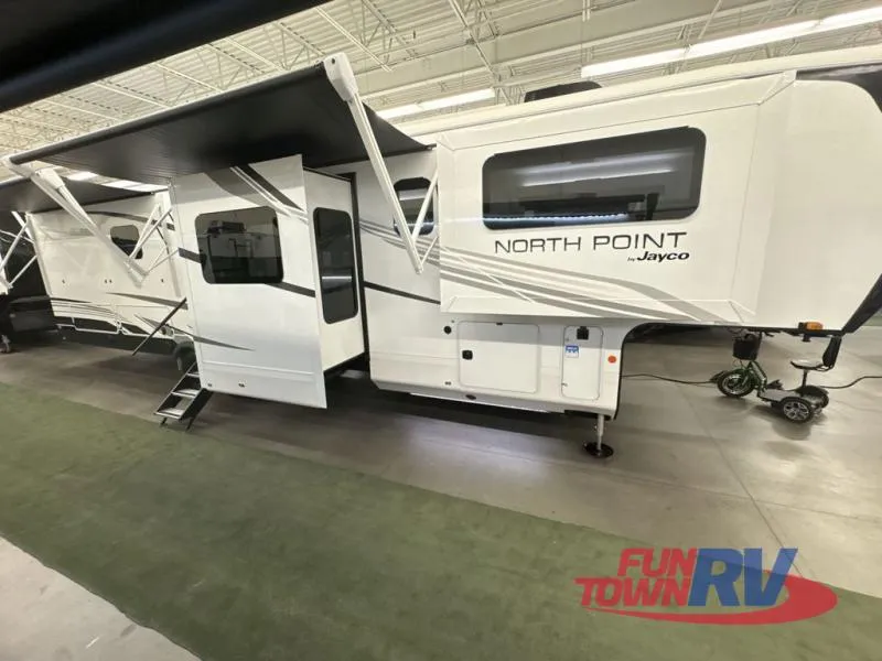 2026 Jayco North Point 382FLRB - Photo 2