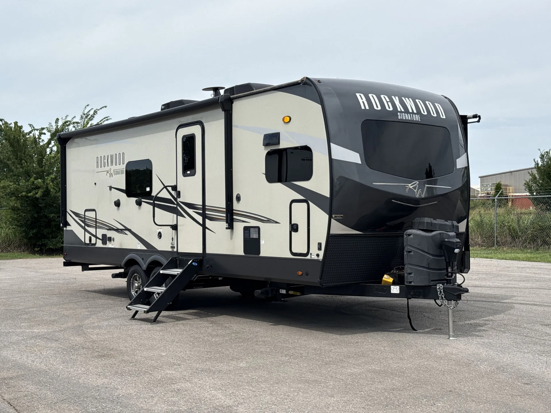 2022 Forest River Rockwood Signature Ultra Lite 8263MBR - Photo 2