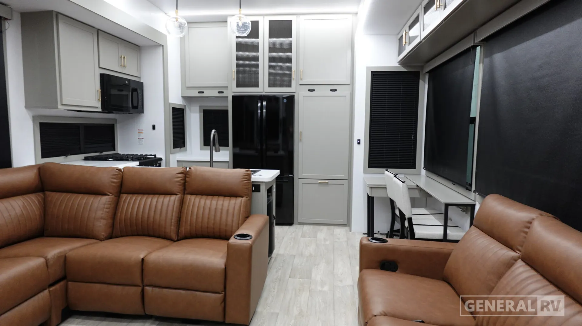 2027 Axiom Imperium I2900 - Photo 3