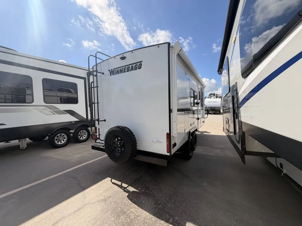 2027 Winnebago Micro Minnie 2108DS, Photos photo 3