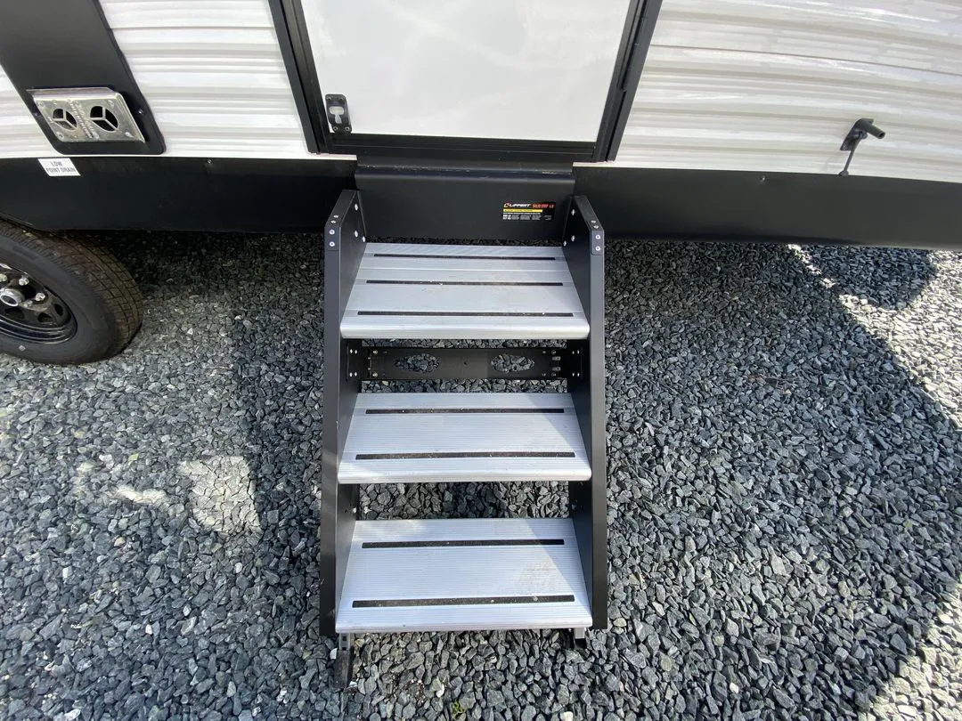 2025 Jayco Jay Flight 235MBH - Photo 3